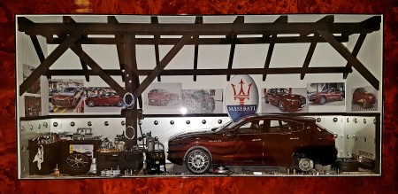 Car Display Box – Maserati Levante