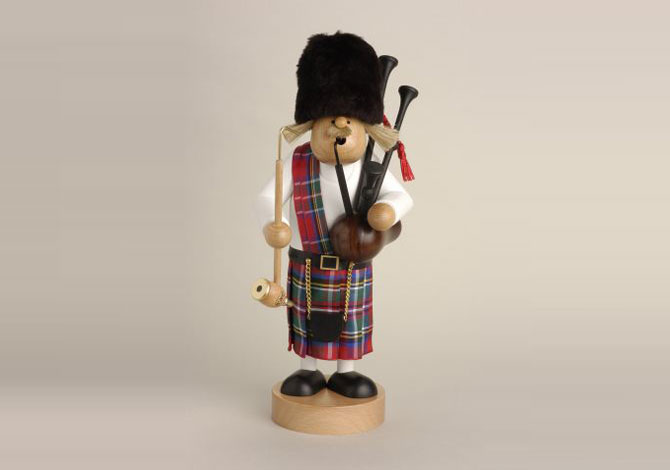 Scottish Bagpiper