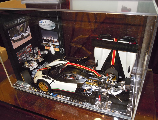 Car Display Box – Pagani Zonda R