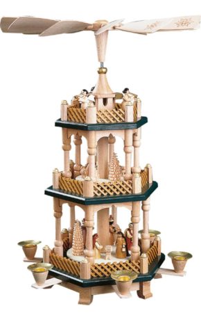 Pyramid – 3 Tiers – Nativity